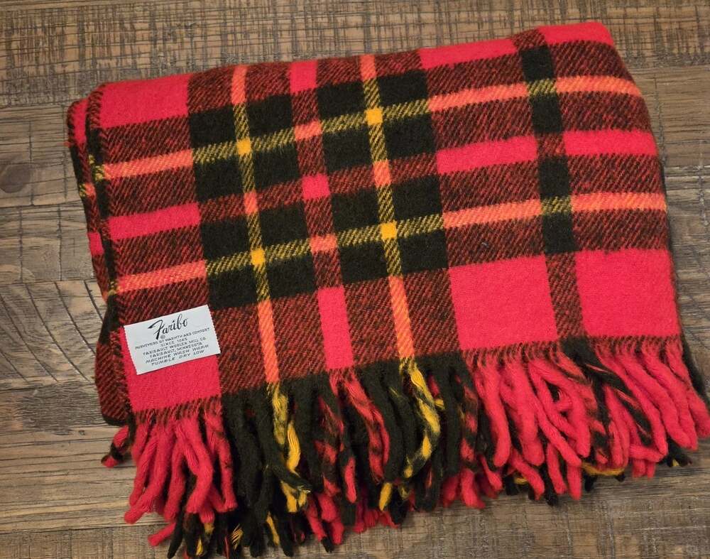 Faribo Vintage Red Black Tassel 100% Wool Stadium Throw Lap Blanket 42x60